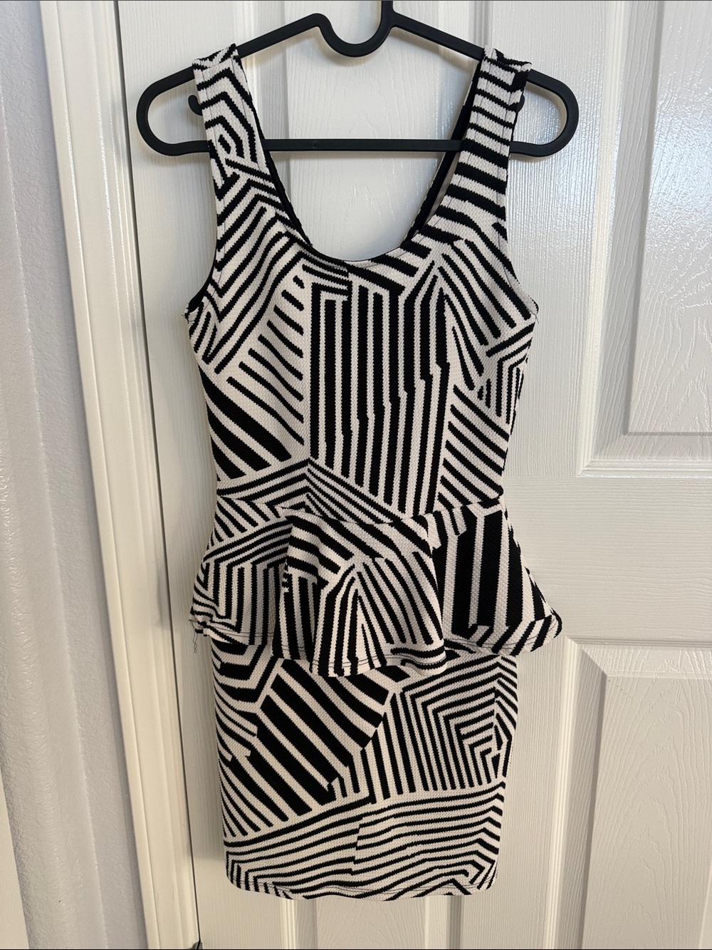 Charlotte Russe Black & White Geometric Peplum Dress